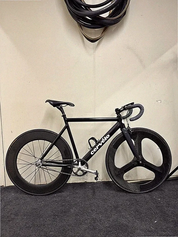 custom cervelo bike 54cm Track fixie single gear tri spoke carbon wheels