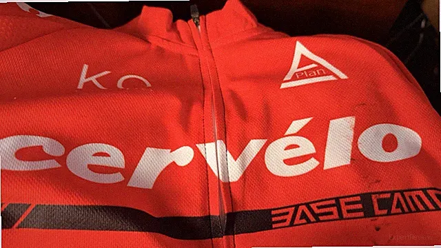 Ultimate- New Rare CERVELO Bike Jersey Men’s Womens Fits Medium Marked Large Red